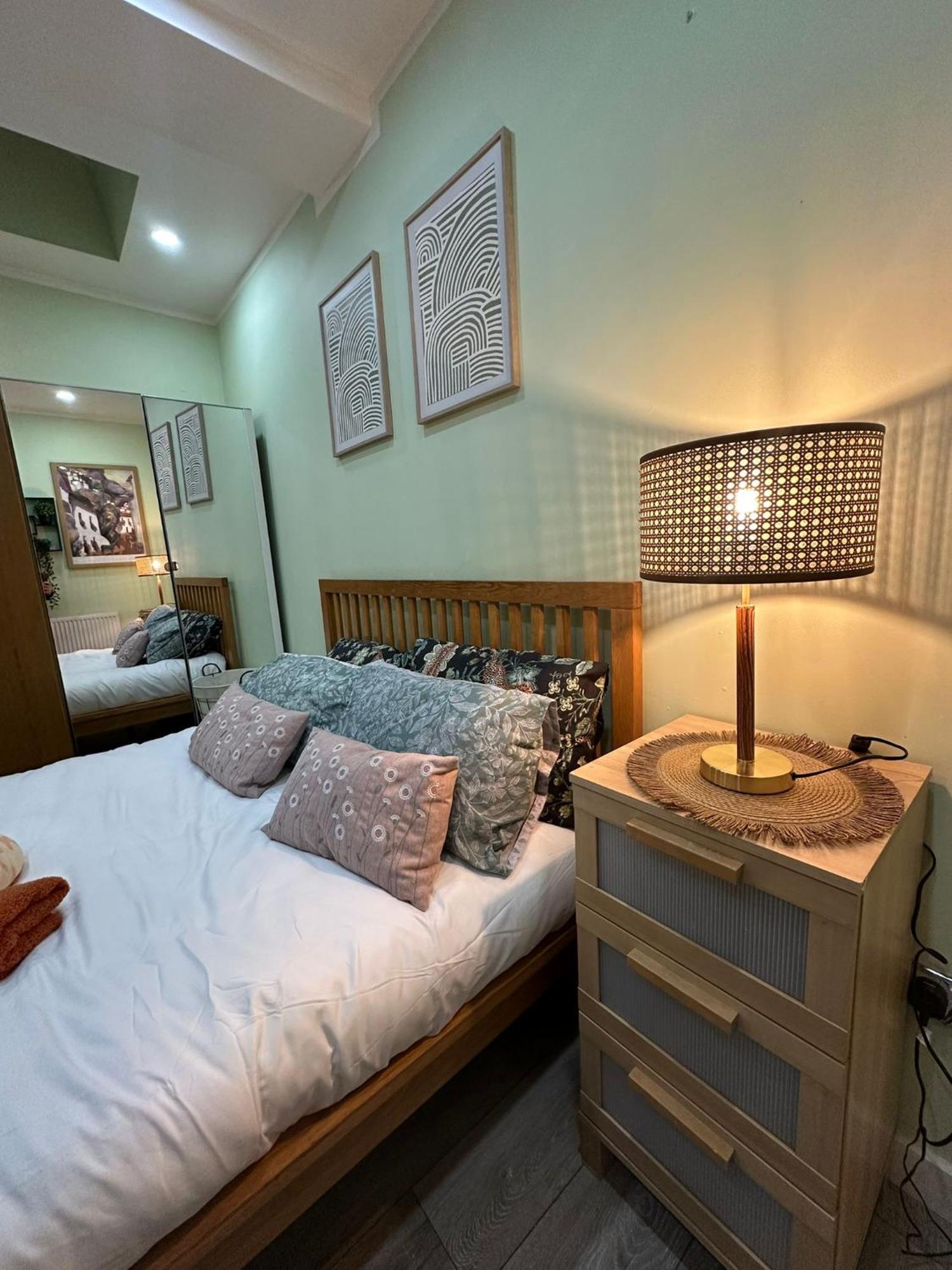 1 Bedroom Apartment With Hot Tub In Cardiff Exterior foto